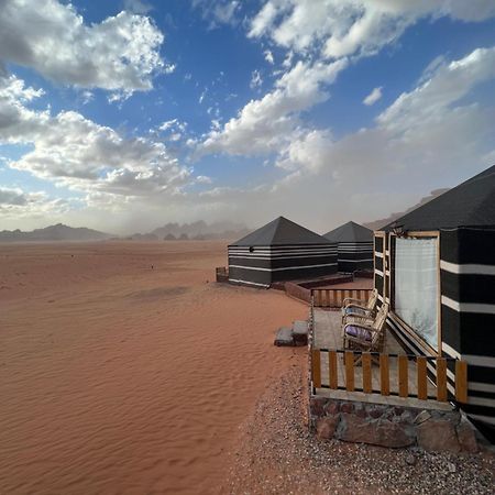 Bedouin Life Camp Hotell Wadi Rum Exteriör bild