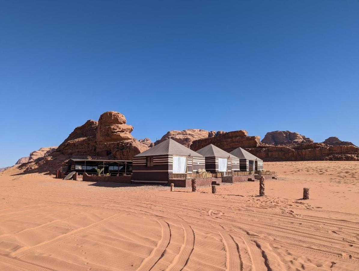 Bedouin Life Camp Hotell Wadi Rum Exteriör bild