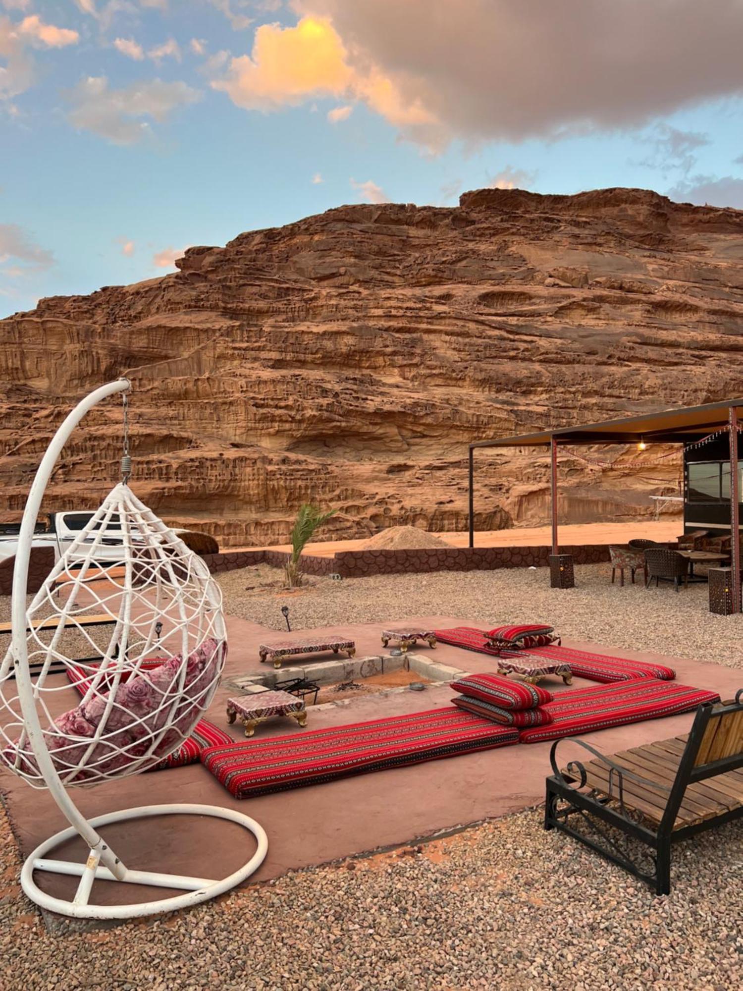 Bedouin Life Camp Hotell Wadi Rum Exteriör bild